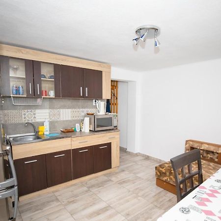 Arad Apartment - Airport Area Exterior foto