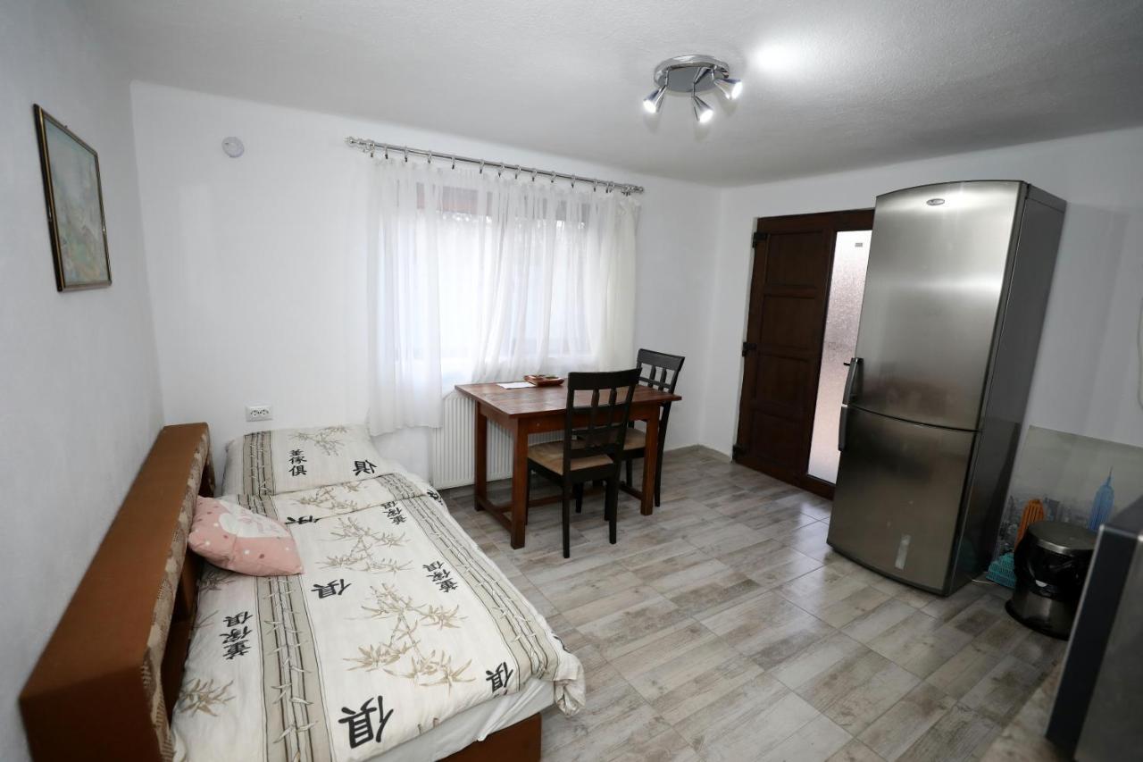 Arad Apartment - Airport Area Exterior foto
